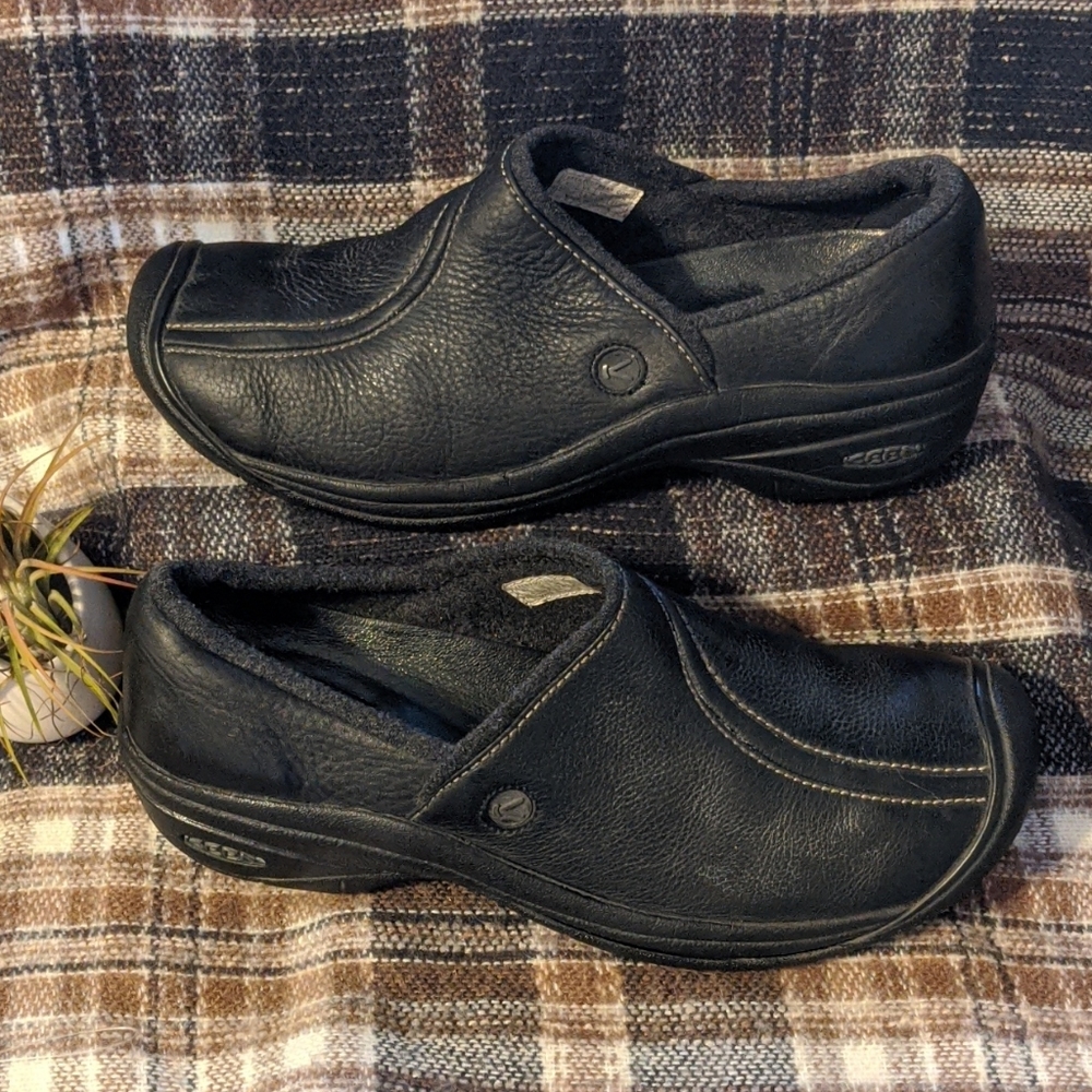 Keen Black Leather Comfort Mocs